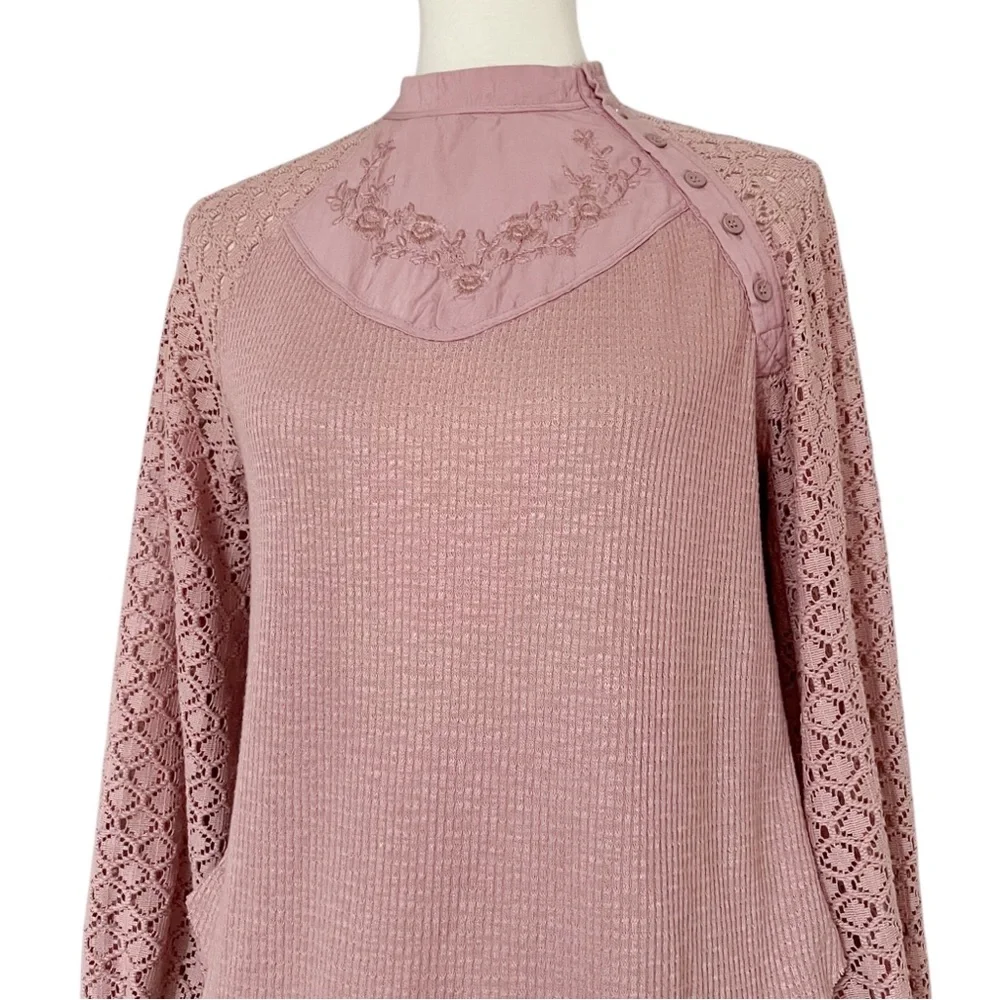 Free People Sweetest Thing Lace Sleeve Pink Blush Thermal Top‎ Size XS